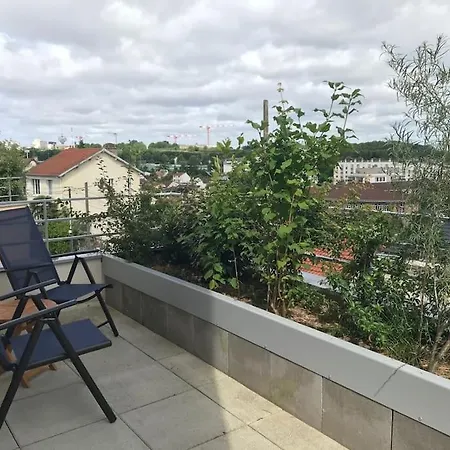 Grand Acces Direct A Paris Apartment